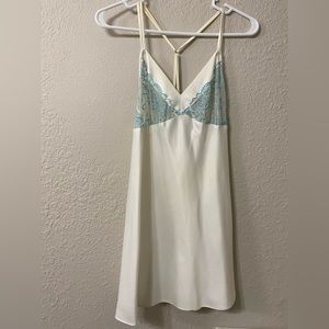 Lacey White & Blue Bridal Lingerie & Sleepwear